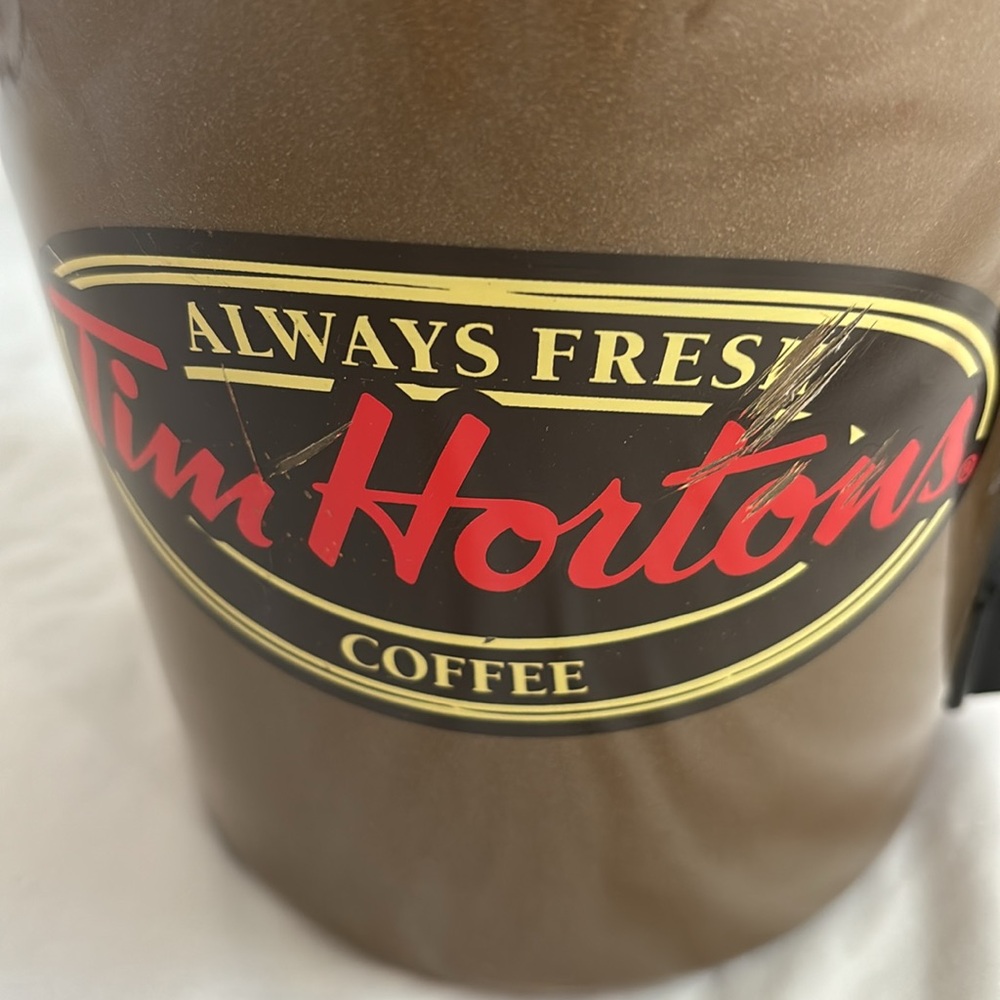 Vintage Tim Hortons 64 oz Aladdin plastic coffee jug - Picture 2 of 5